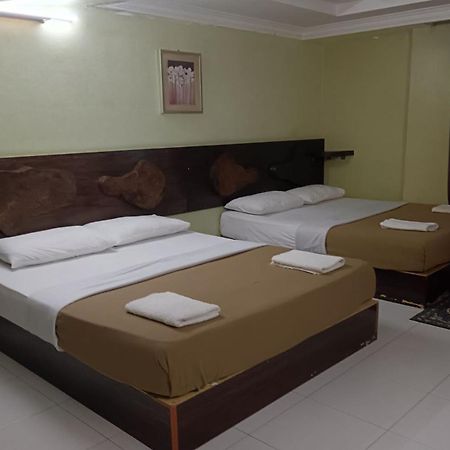 Fins Hotel, Алор Сетар Екстериор снимка