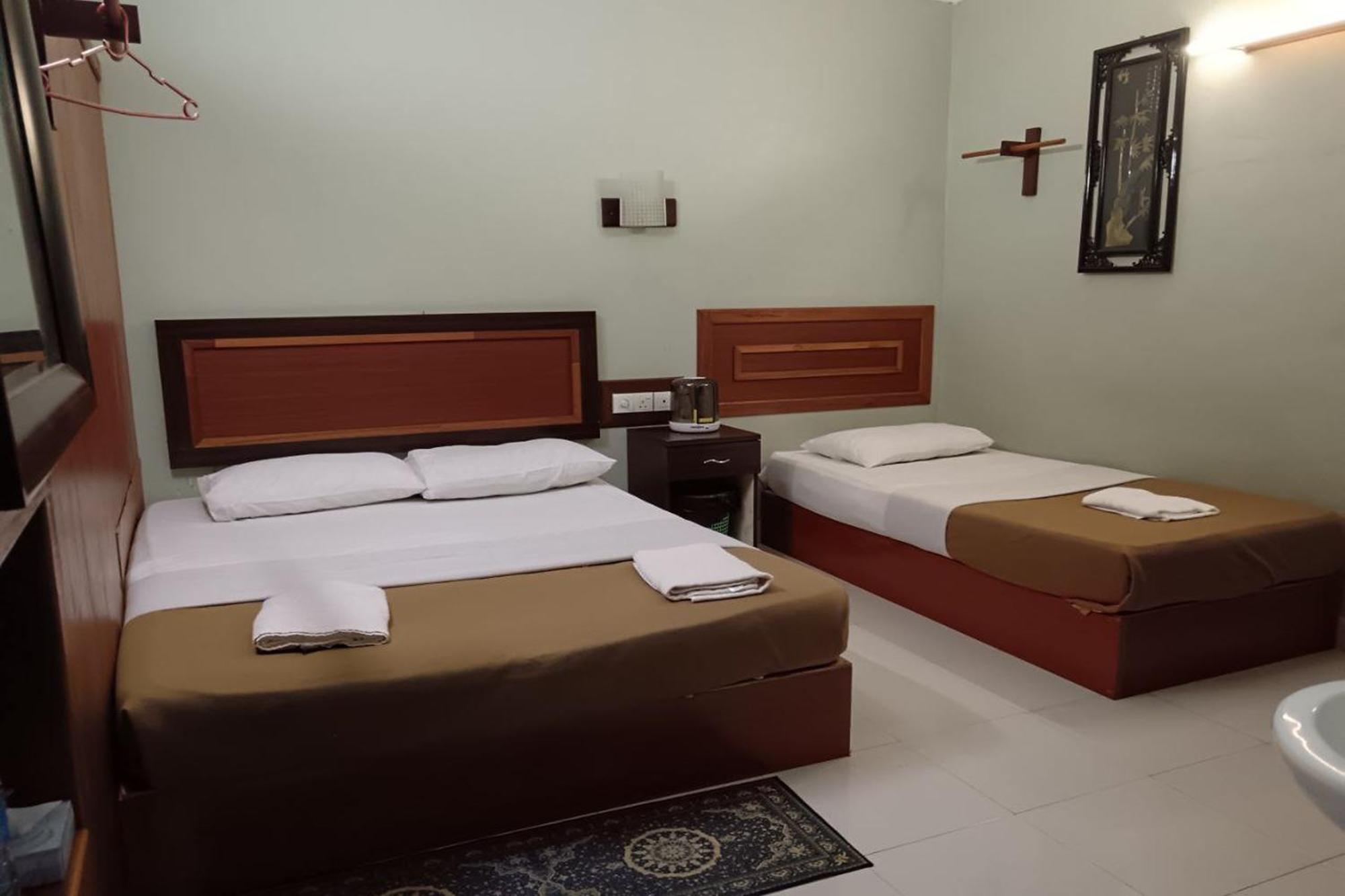Fins Hotel, Алор Сетар Екстериор снимка